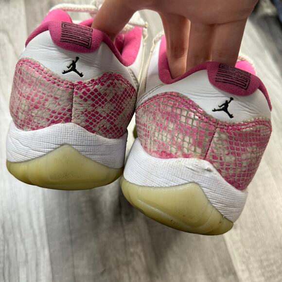 Nike Air Jordan 11 Retro Low Pink Snakeskin Women's Size 8 1/2 AH7860-106 - Picture 6 of 9